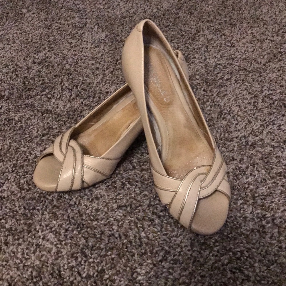 EUC Nude Heels